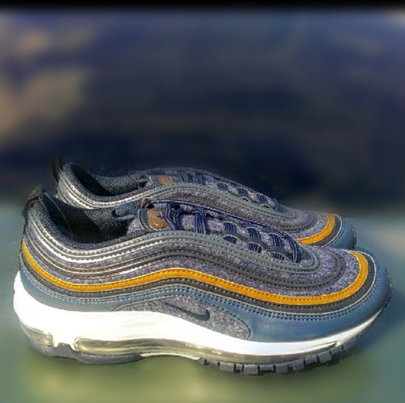 Wmns/Girls Nike Air Max 97 (Sz 6.5y)= (8w) - Picture 4 of 8